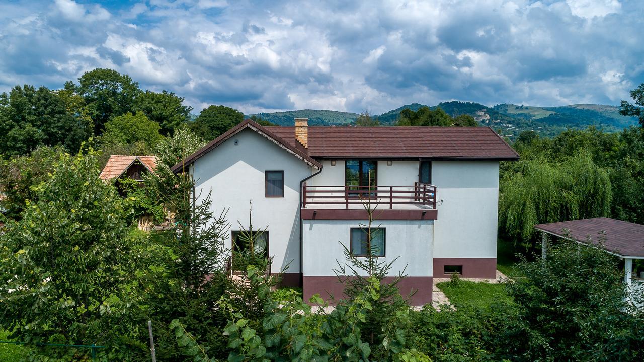 Vila Luna Comarnic Luaran gambar
