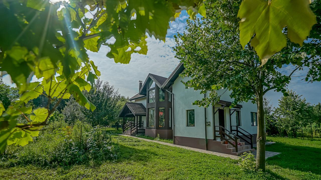 Vila Luna Comarnic Luaran gambar